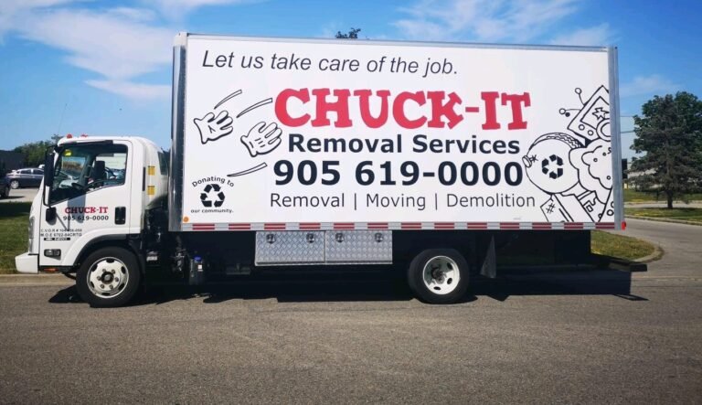 CHUCK-IT Removal Services Truck