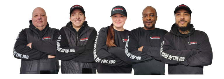 CHUCK-IT Removal Services crew